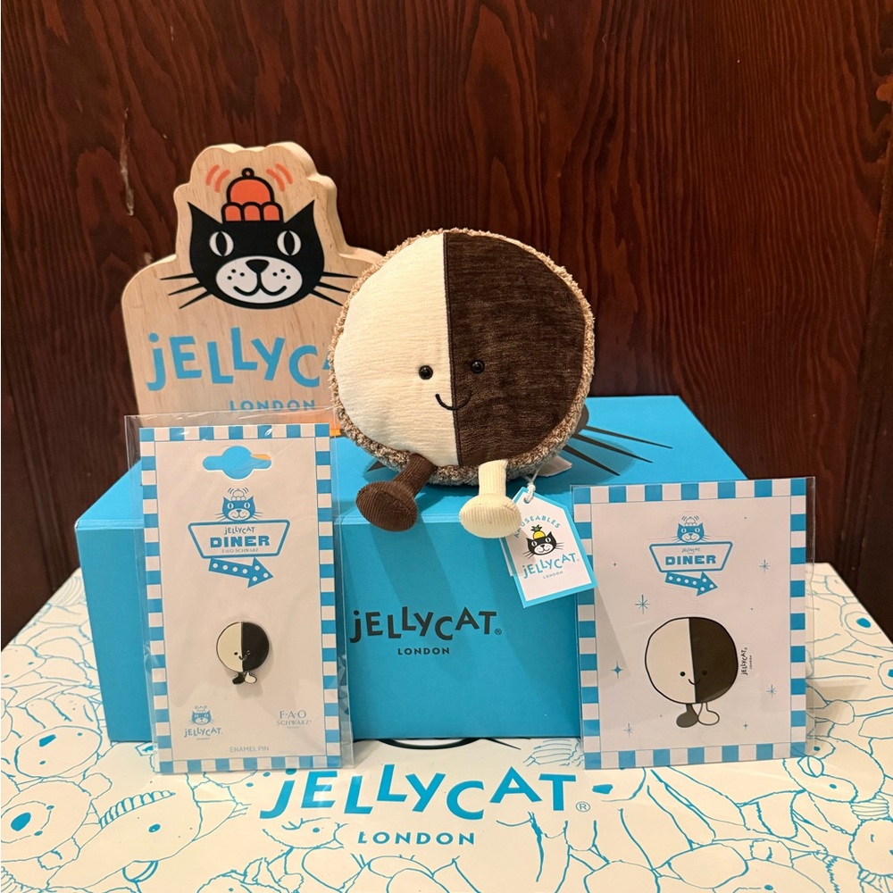 NWT Jellycat Nibblechip Cookie Set - NYC FAO EXCLUSIVE